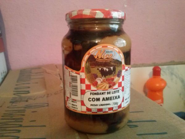 Doce de leite com ameixa
